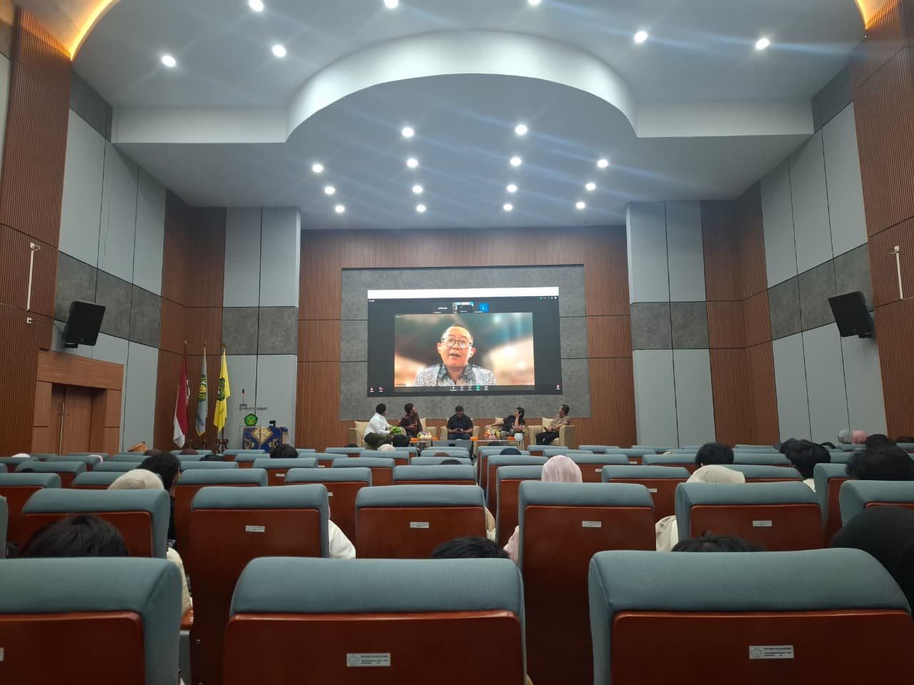 BPDP Pacu Hilirisasi Perkebunan: Sulap Tempurung Kelapa Tasikmalaya Jadi Produk Kreatif Berdaya Saing